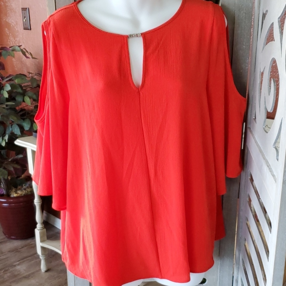 Halo Cold Shoulder Blouse